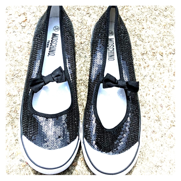 moschino converse shoes